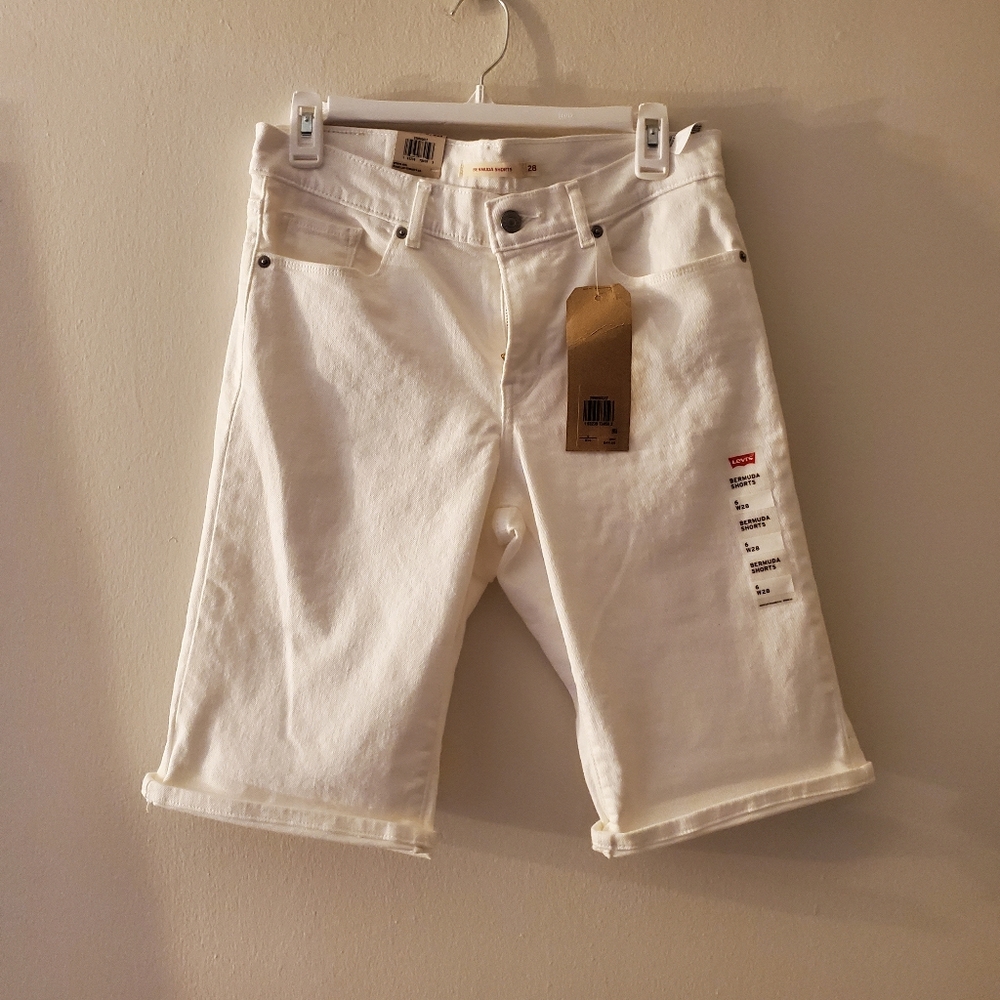 Levi's bermuda shorts